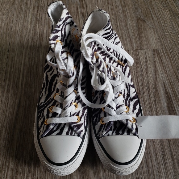 NWT CONVERSE ZEBRA PRINT - Picture 2 of 6